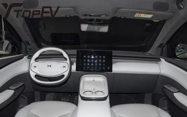 XPeng G7 interior