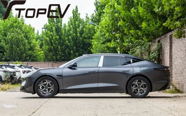 lynk & co 10 em-p price lynk & co 10 em-p price